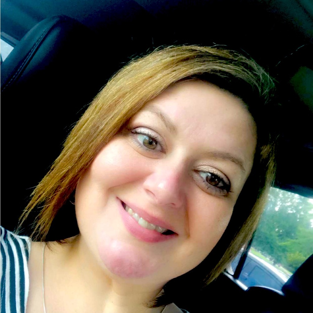 Meet your Posher, Debbie